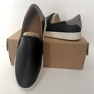 Ugg Womens Sneaker Size 8.5 Cas Slip-On Black Leather Sporty Comfort